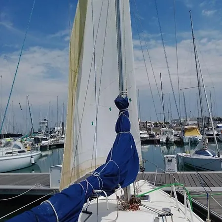 Jolie Petit Voilier A La Rochelle La Rochelle (Charente-Maritime)